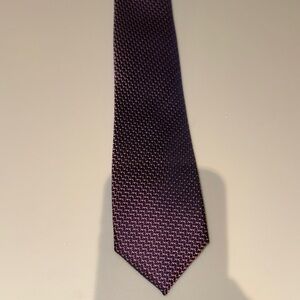Elegant Purple Patterned Tie